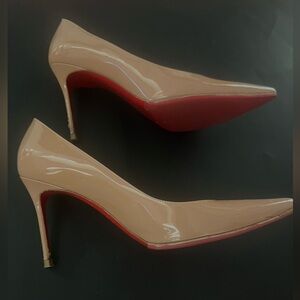 ❤️ Christian Louboutin Classic Nude Women’s Heels Size 38 1/2 ❤️